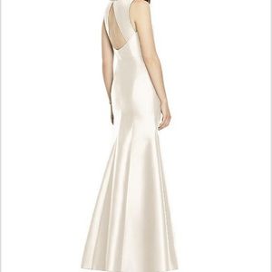 Bella Bridesmaids Dessy BB106 Satin Twill Ivory size 4